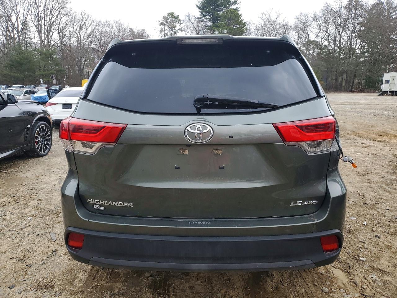 2018 TOYOTA HIGHLANDER LE PLUS photo 6