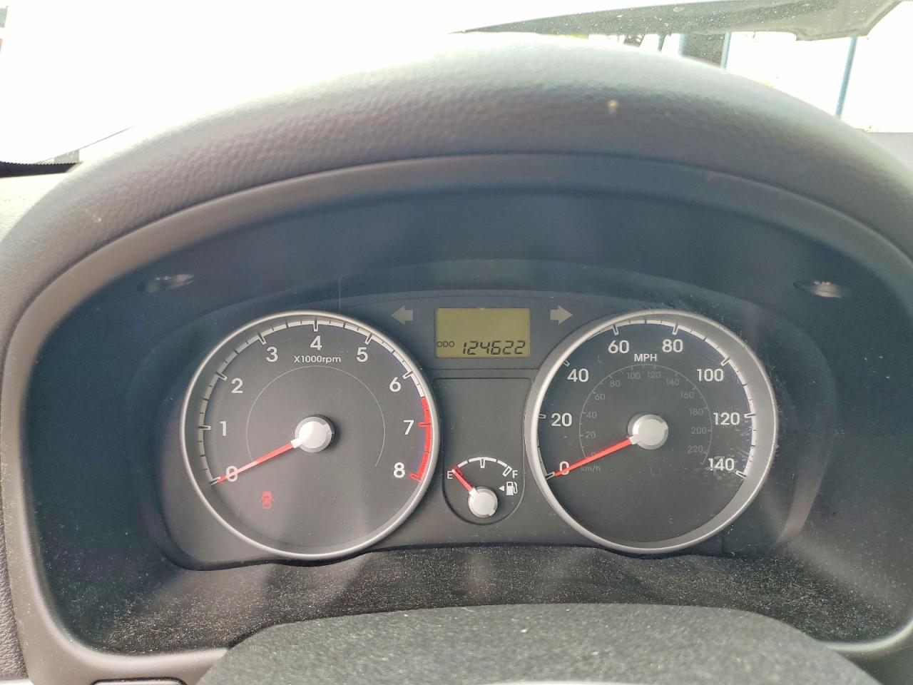 2010 HYUNDAI ACCENT GLS photo 25