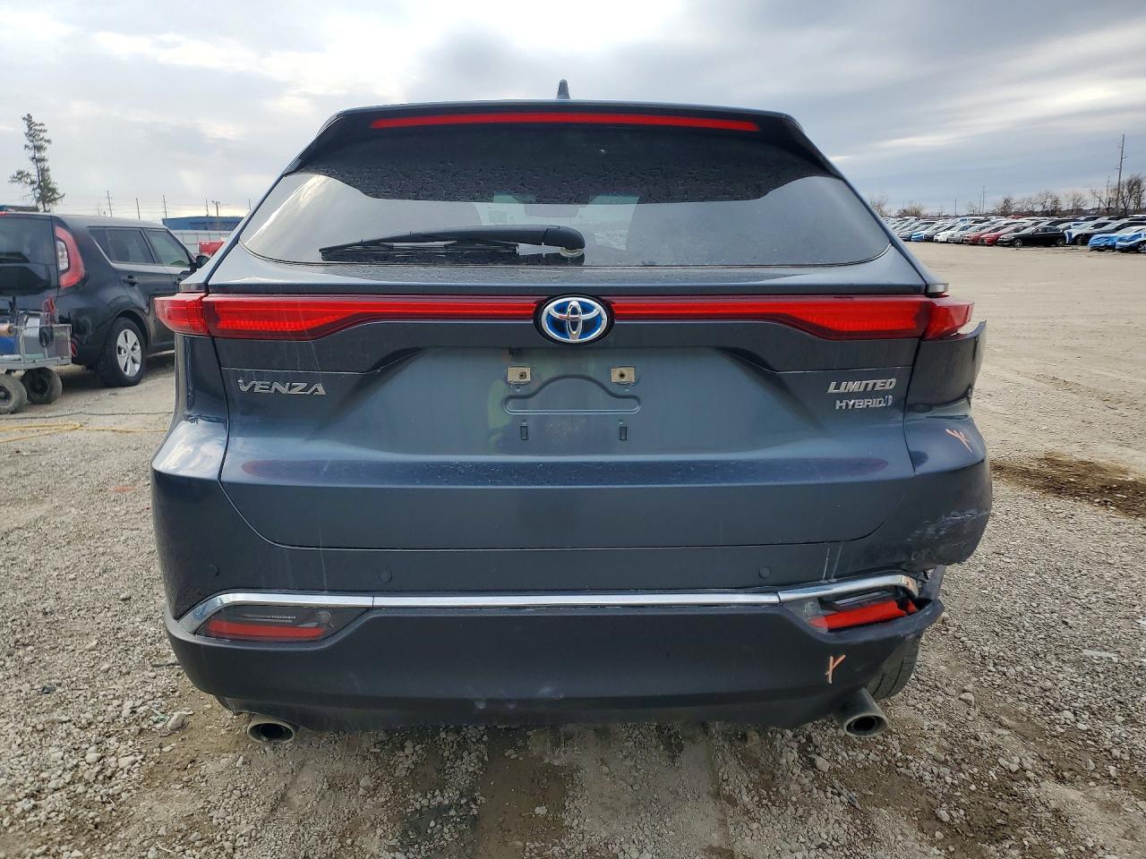 2022 TOYOTA VENZA LIMITED photo 11