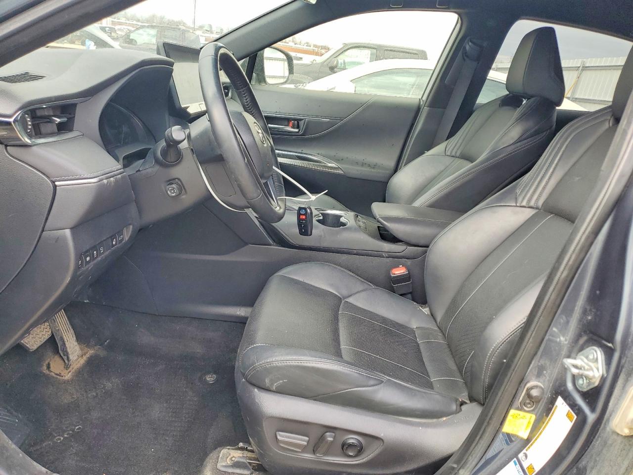 2022 TOYOTA VENZA LIMITED photo 13