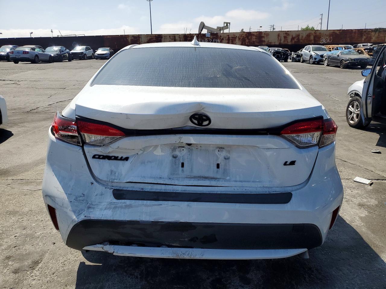 2022 TOYOTA COROLLA LE photo 6