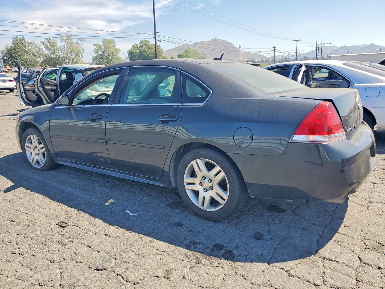 2013 CHEVROLET IMPALA LT photo 3