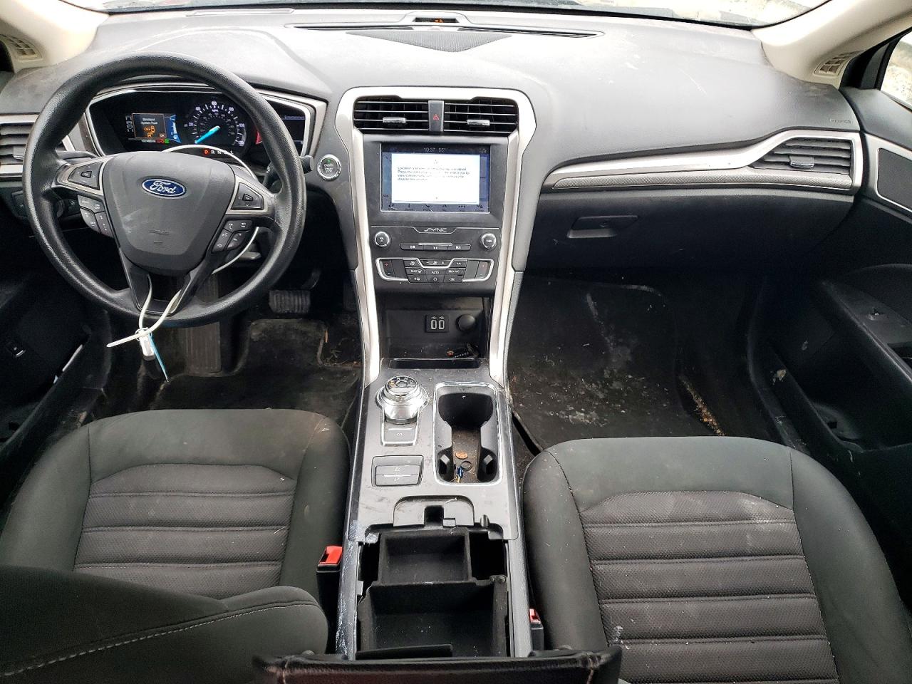 2019 FORD FUSION SE photo 8