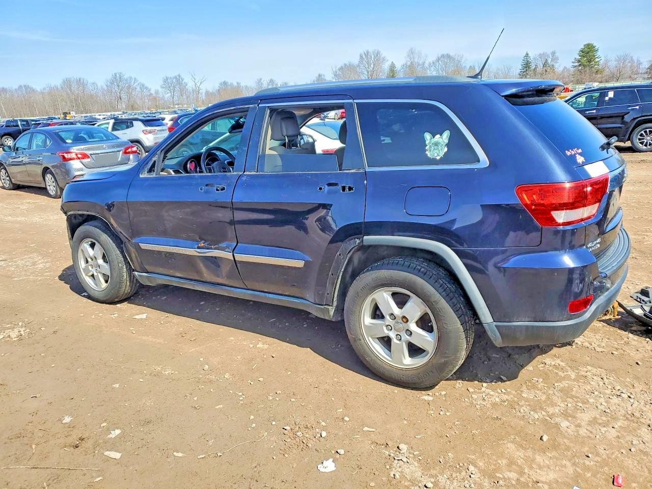2011 JEEP GRAND CHEROKEE LAREDO photo 2