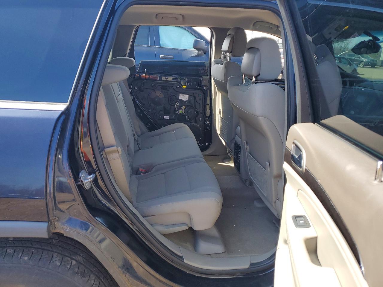 2011 JEEP GRAND CHEROKEE LAREDO photo 11