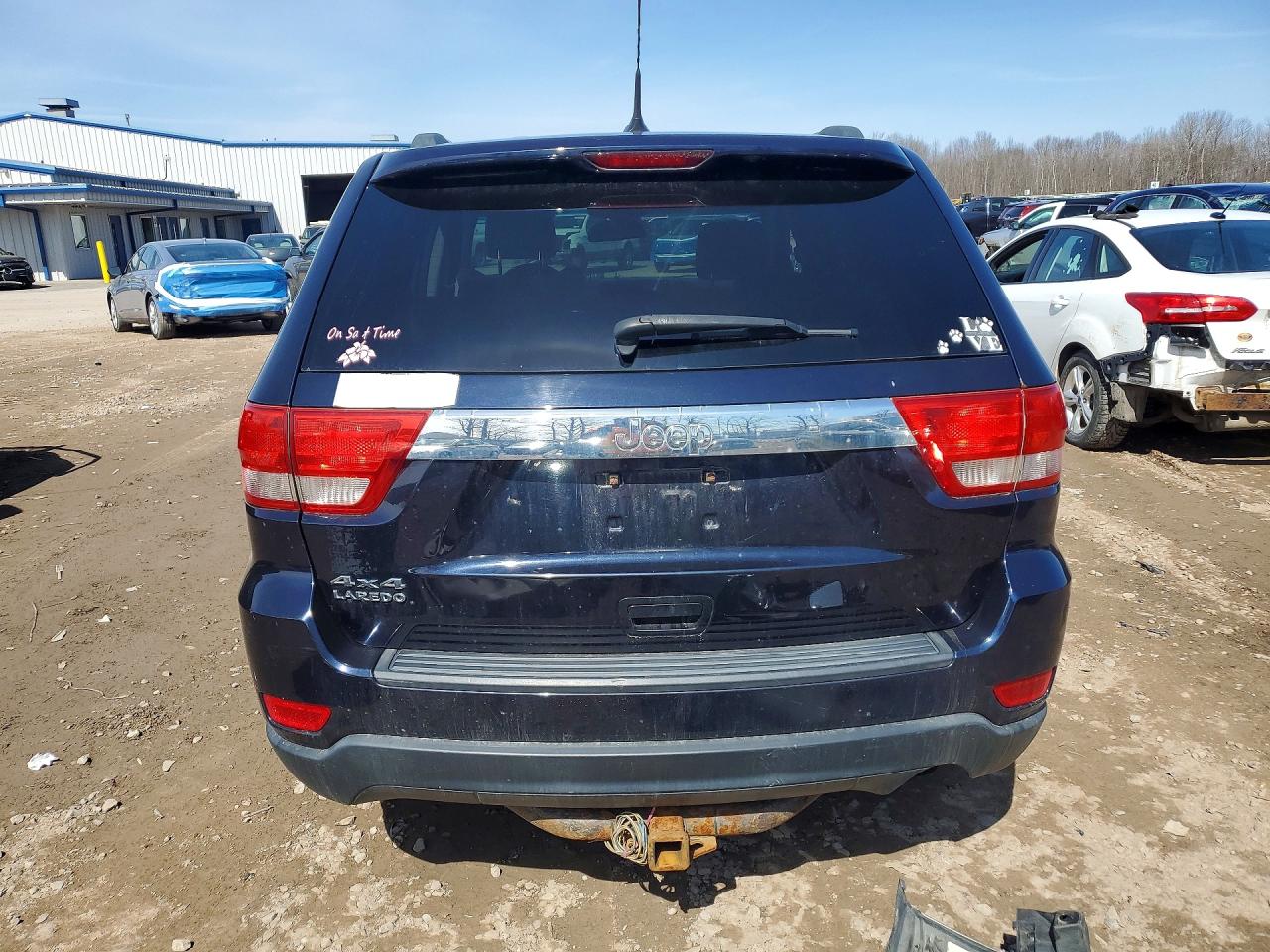 2011 JEEP GRAND CHEROKEE LAREDO photo 6