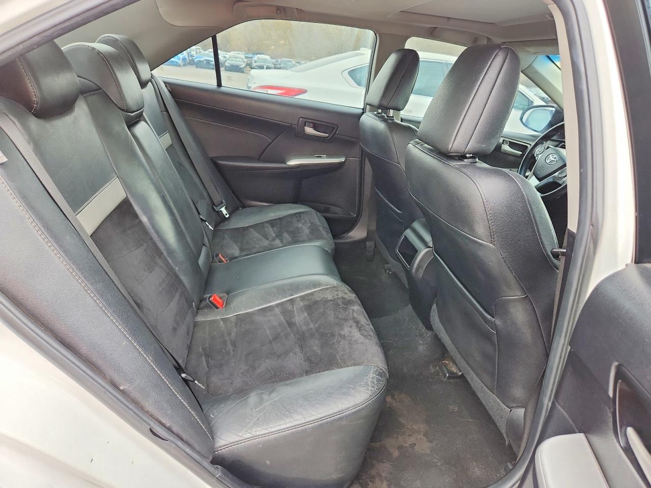2013 TOYOTA CAMRY SE photo 19
