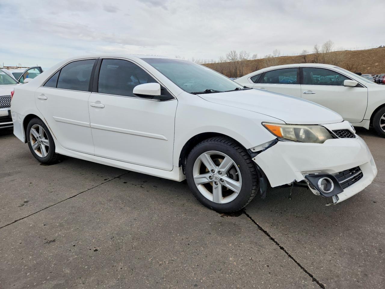 2013 TOYOTA CAMRY SE photo 7