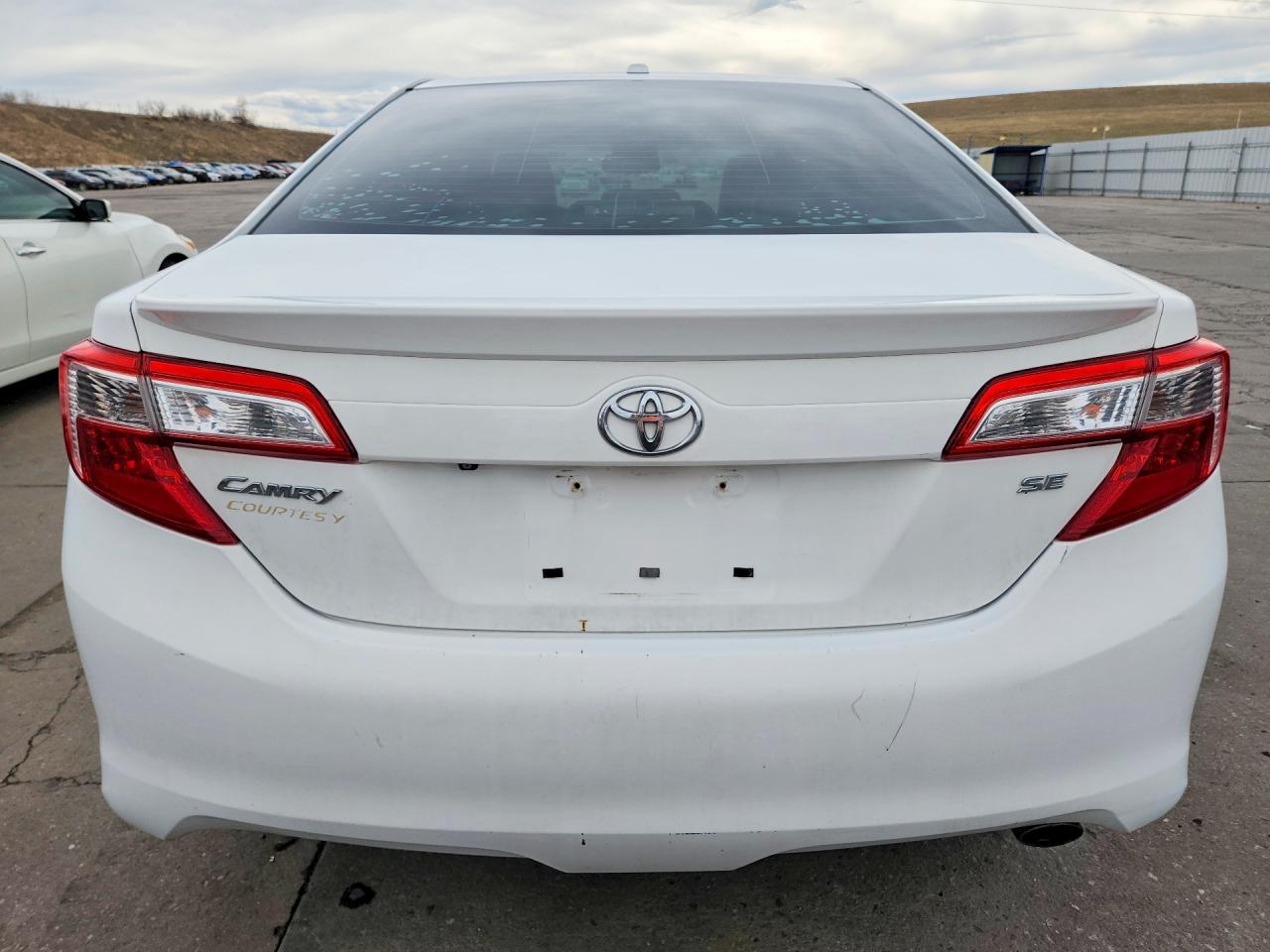 2013 TOYOTA CAMRY SE photo 11