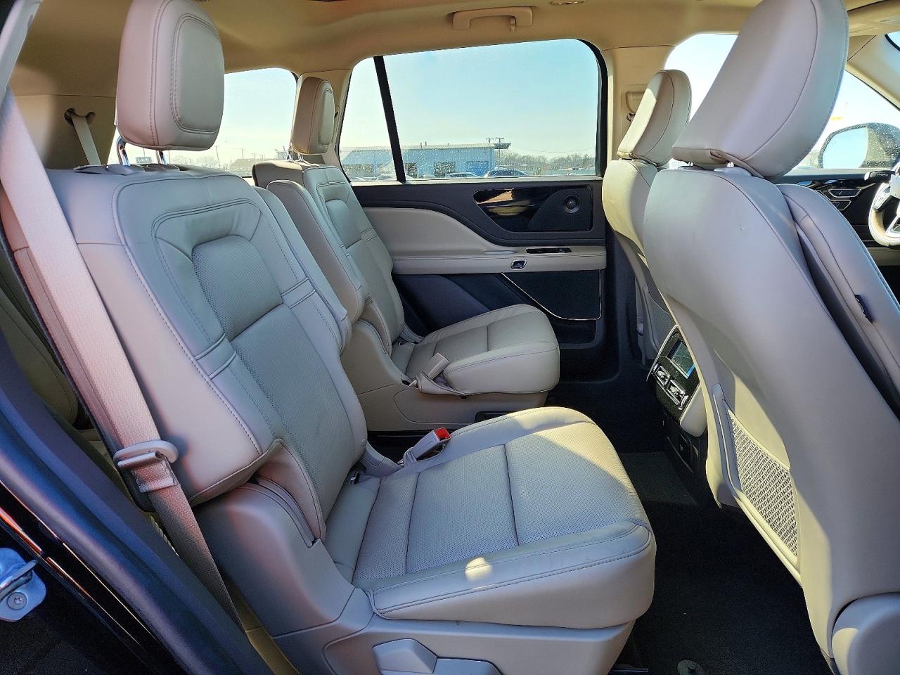 2023 LINCOLN AVIATOR RESERVE photo 21