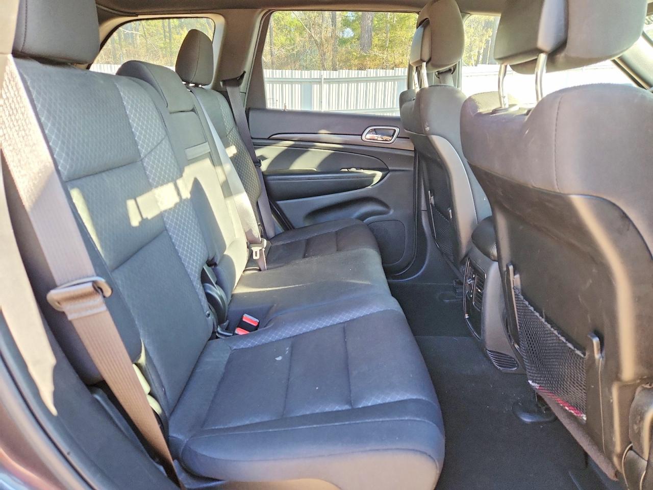 2019 JEEP GRAND CHEROKEE LAREDO photo 21