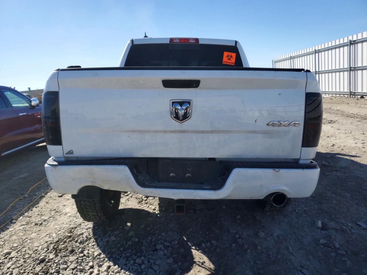 2014 RAM 1500 SPORT photo 16