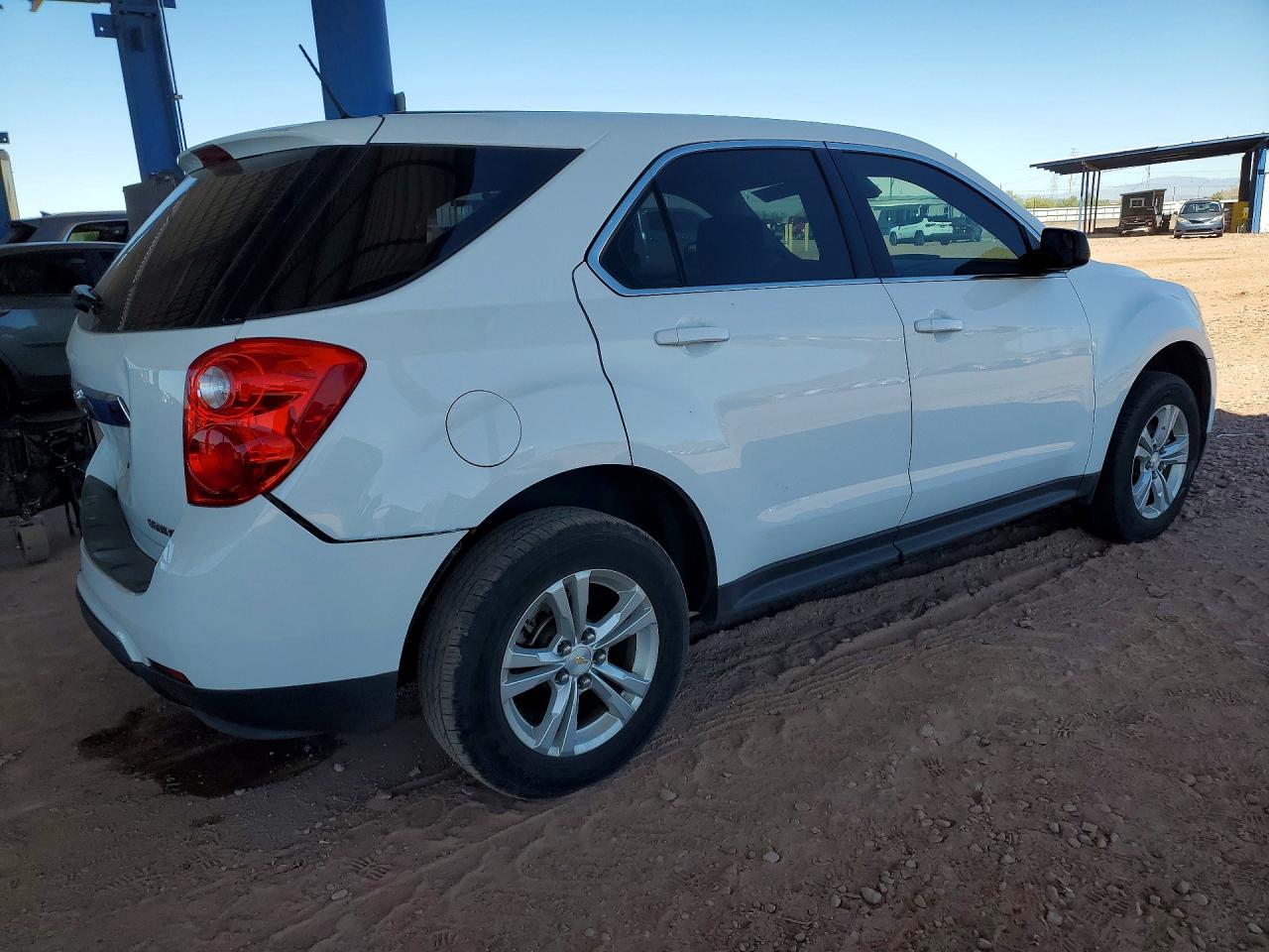 2014 CHEVROLET EQUINOX LS photo 5