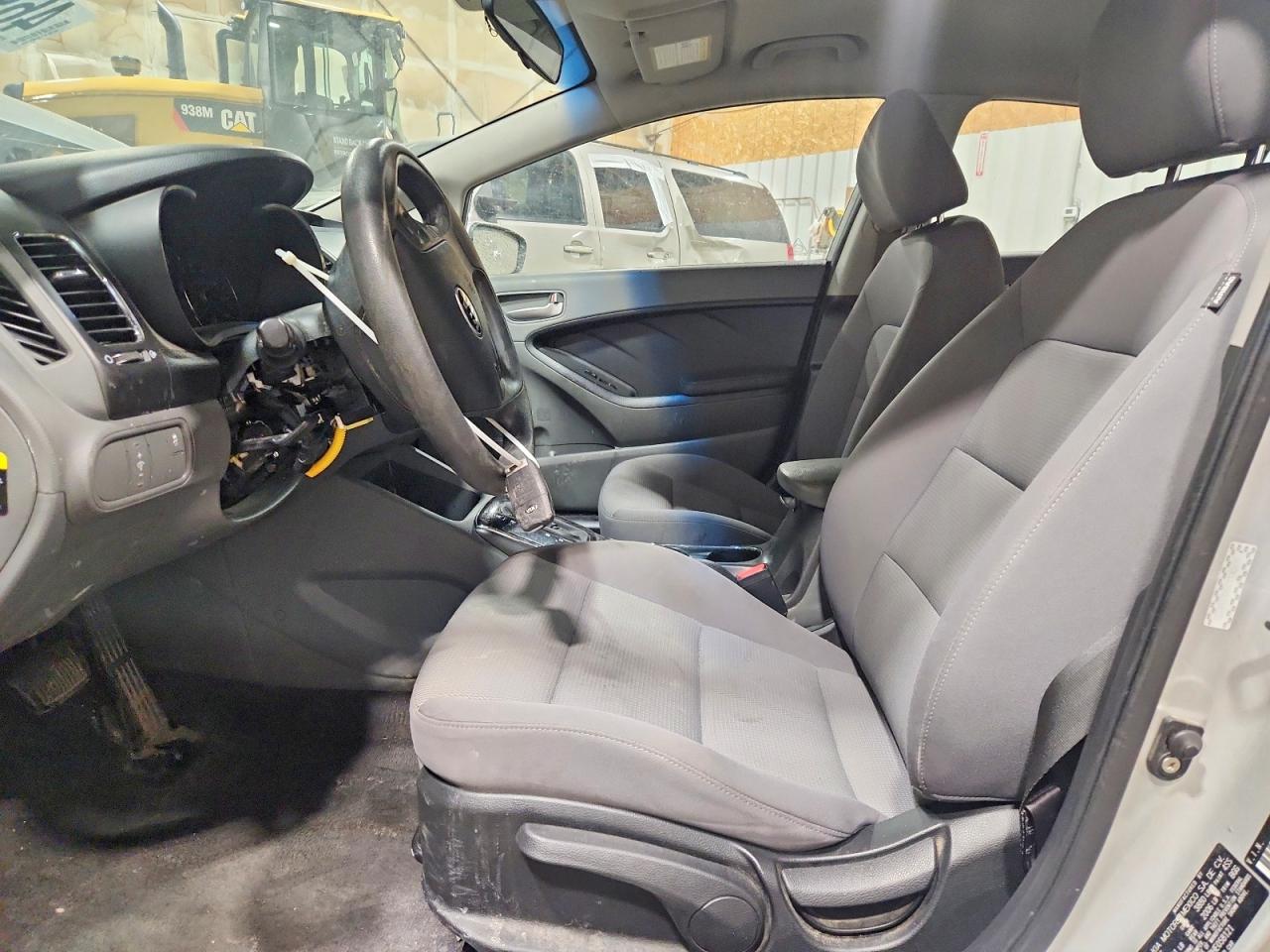 2017 KIA FORTE LX photo 19