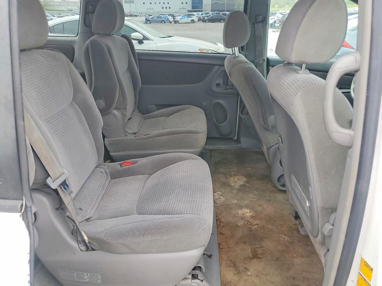 2006 TOYOTA SIENNA LE 7 PASSENGER photo 31