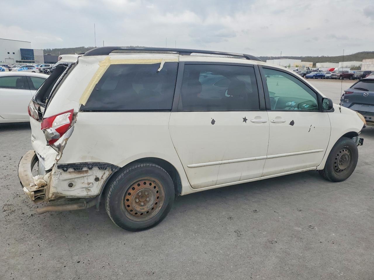 2006 TOYOTA SIENNA LE 7 PASSENGER photo 7