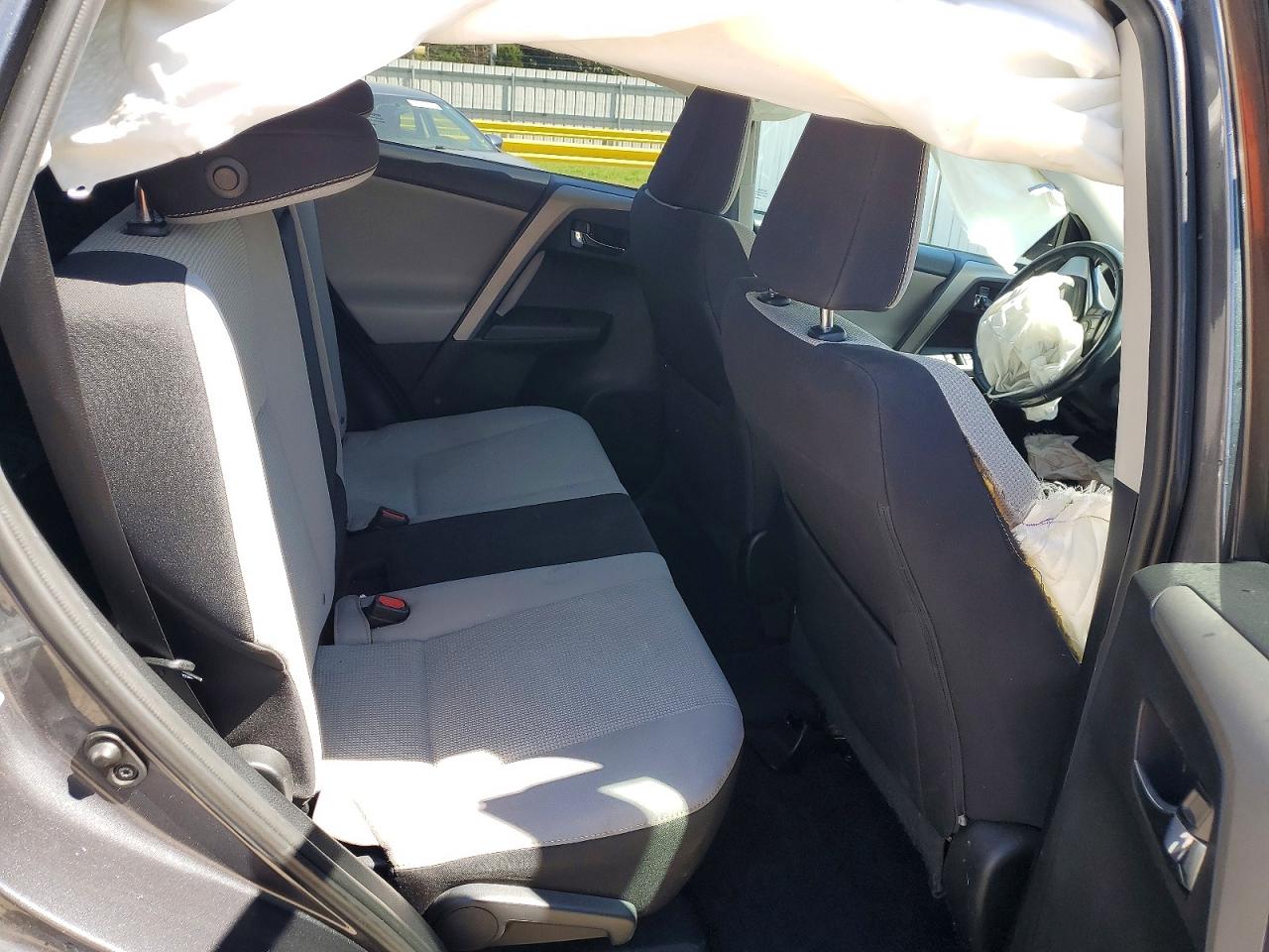 2016 TOYOTA RAV4 XLE photo 19