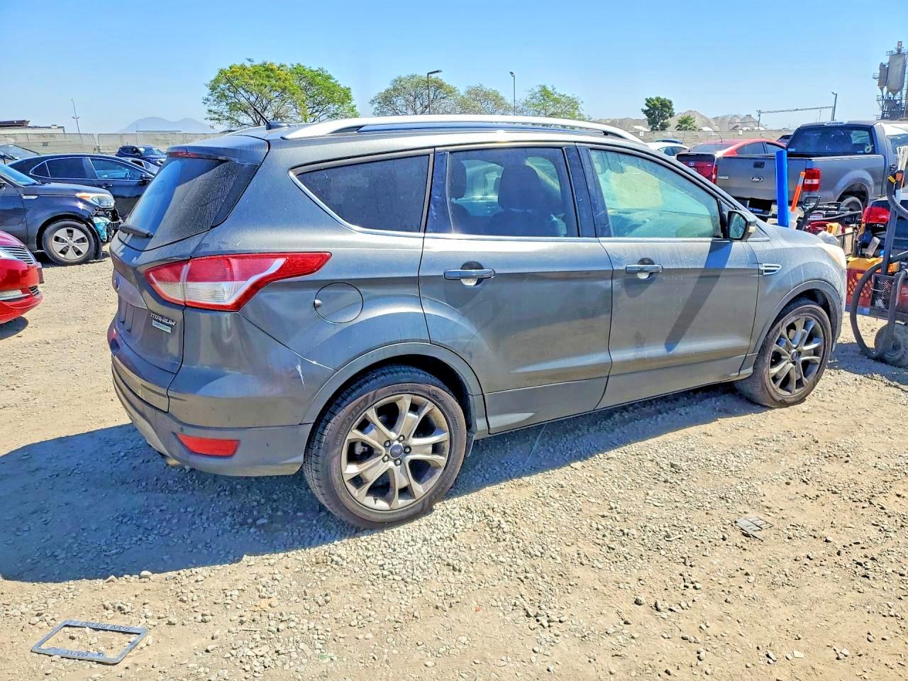 2016 FORD ESCAPE TITANIUM photo 3