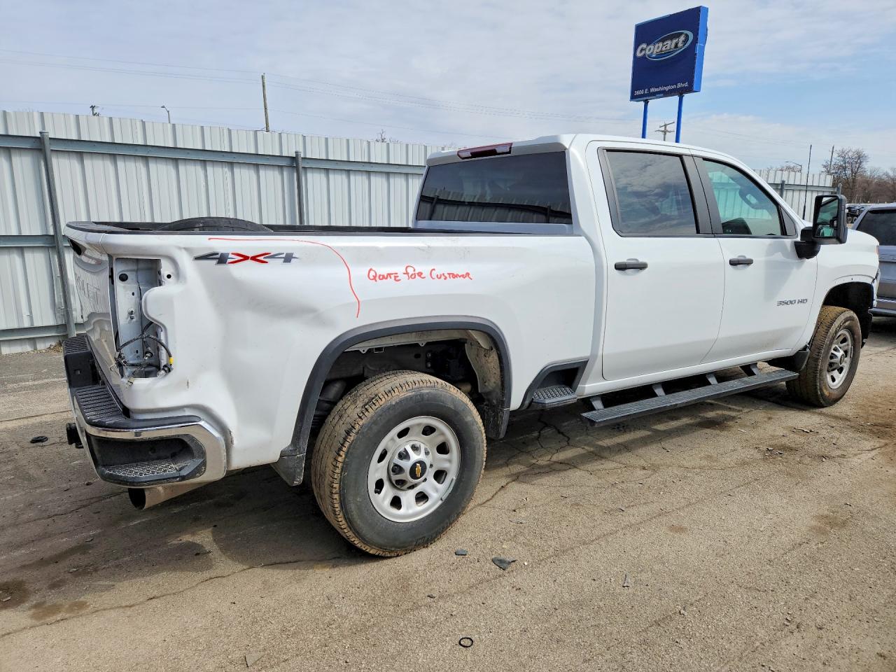 2024 CHEVROLET SILVERADO K3500 photo 3