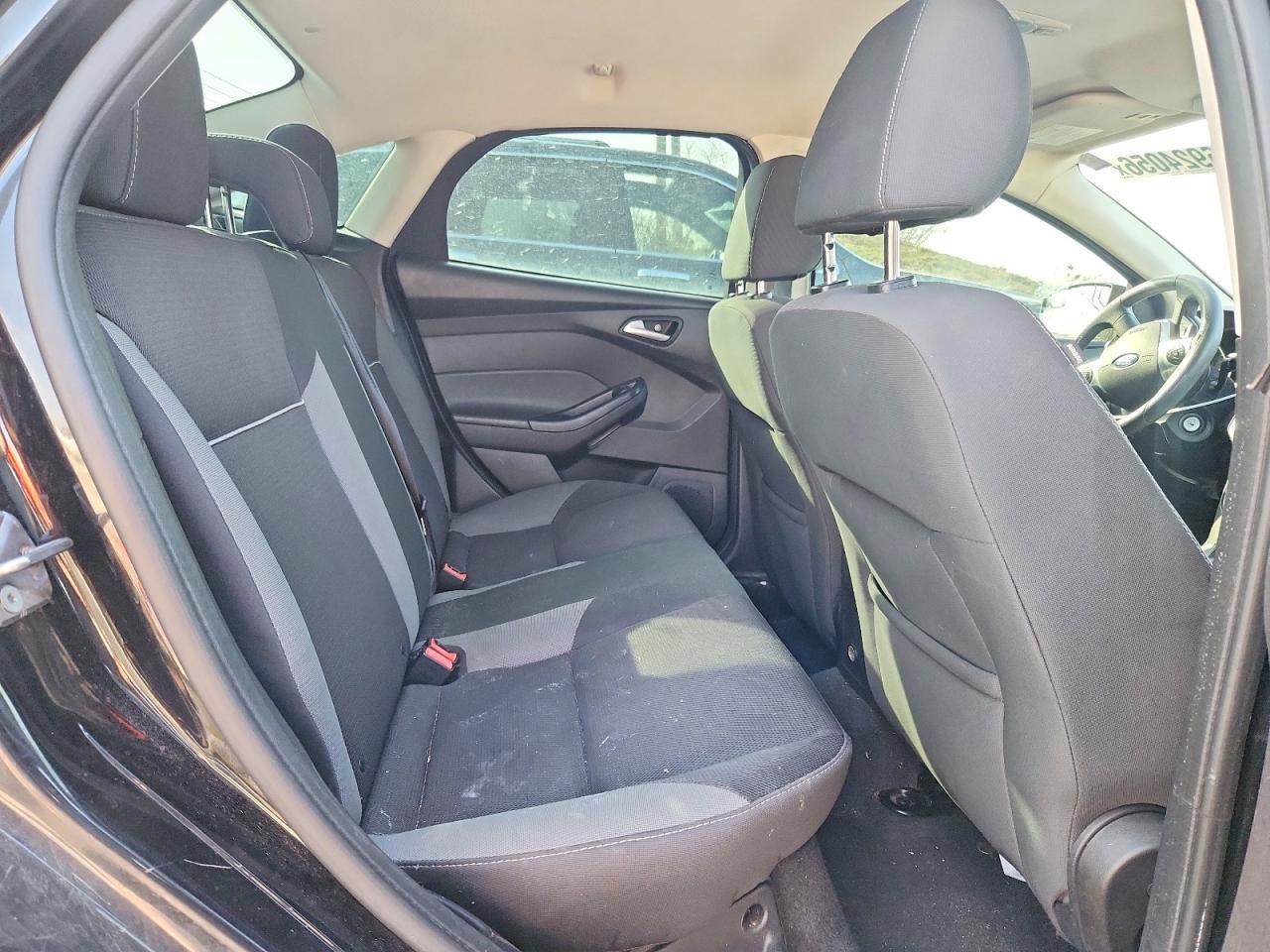 2013 FORD FOCUS SE photo 19