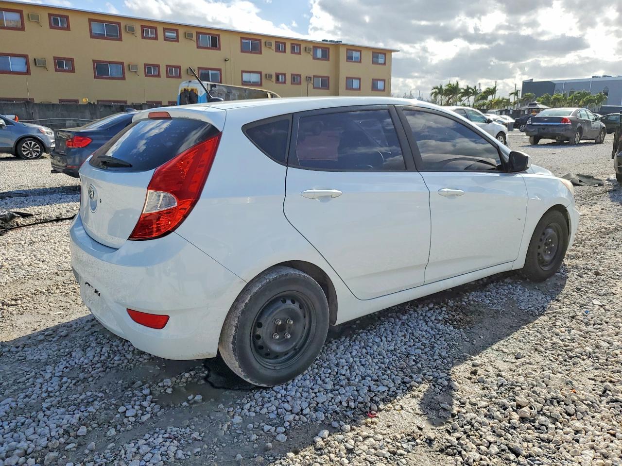 2016 HYUNDAI ACCENT SE photo 7