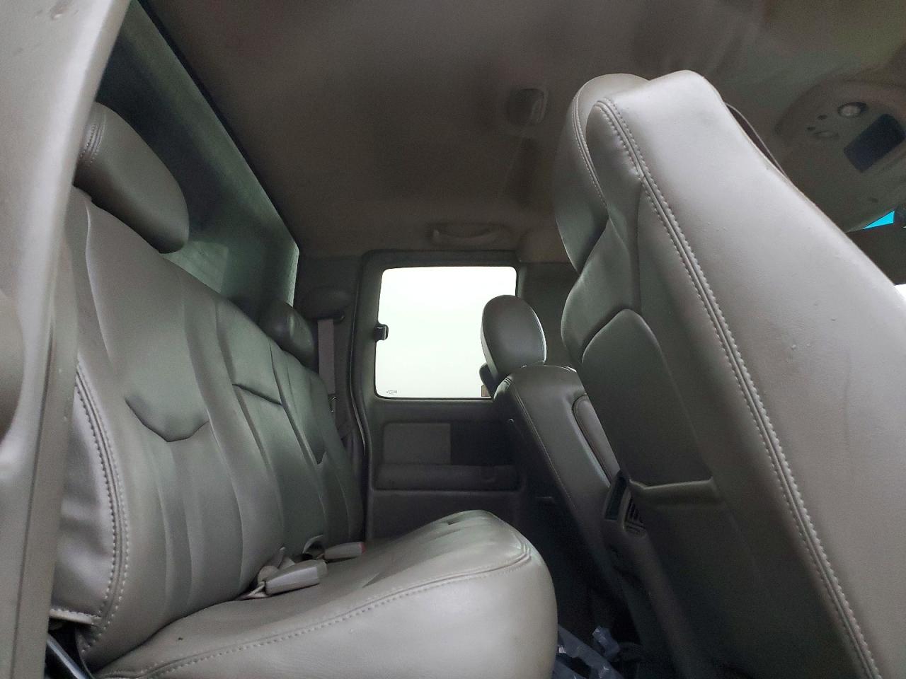 2003 CHEVROLET SILVERADO C1500 photo 28