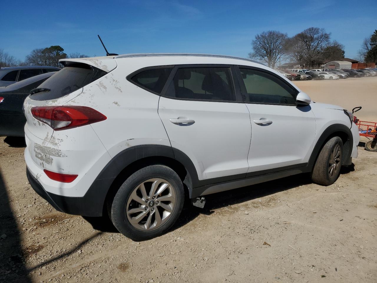 2017 HYUNDAI TUCSON SE photo 5