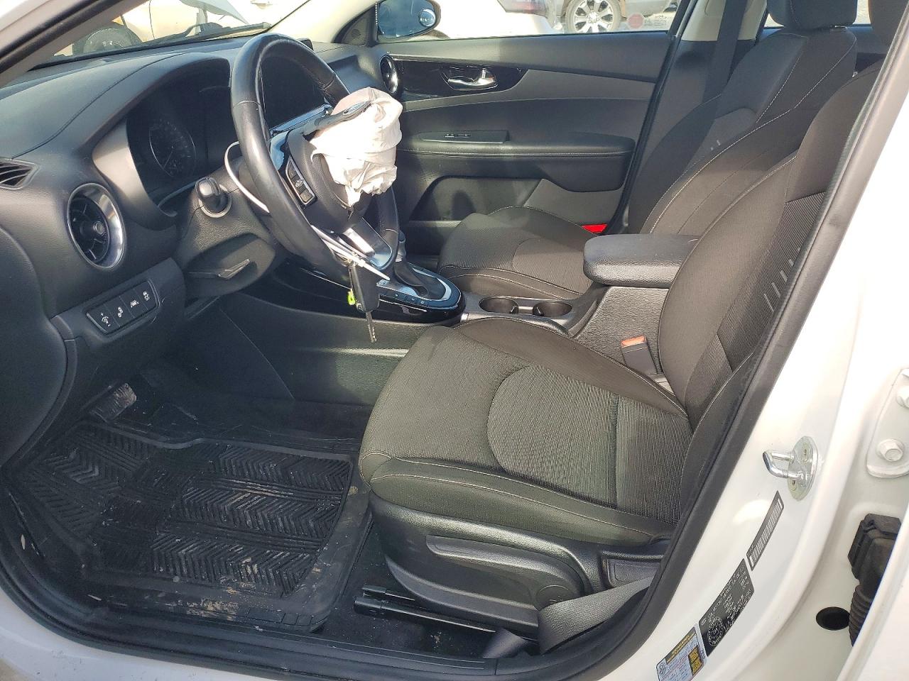 2020 KIA FORTE EX photo 7