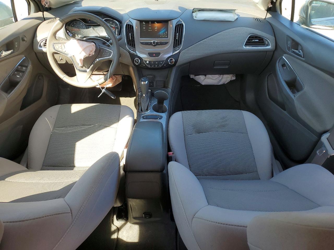 2017 CHEVROLET CRUZE LT photo 15