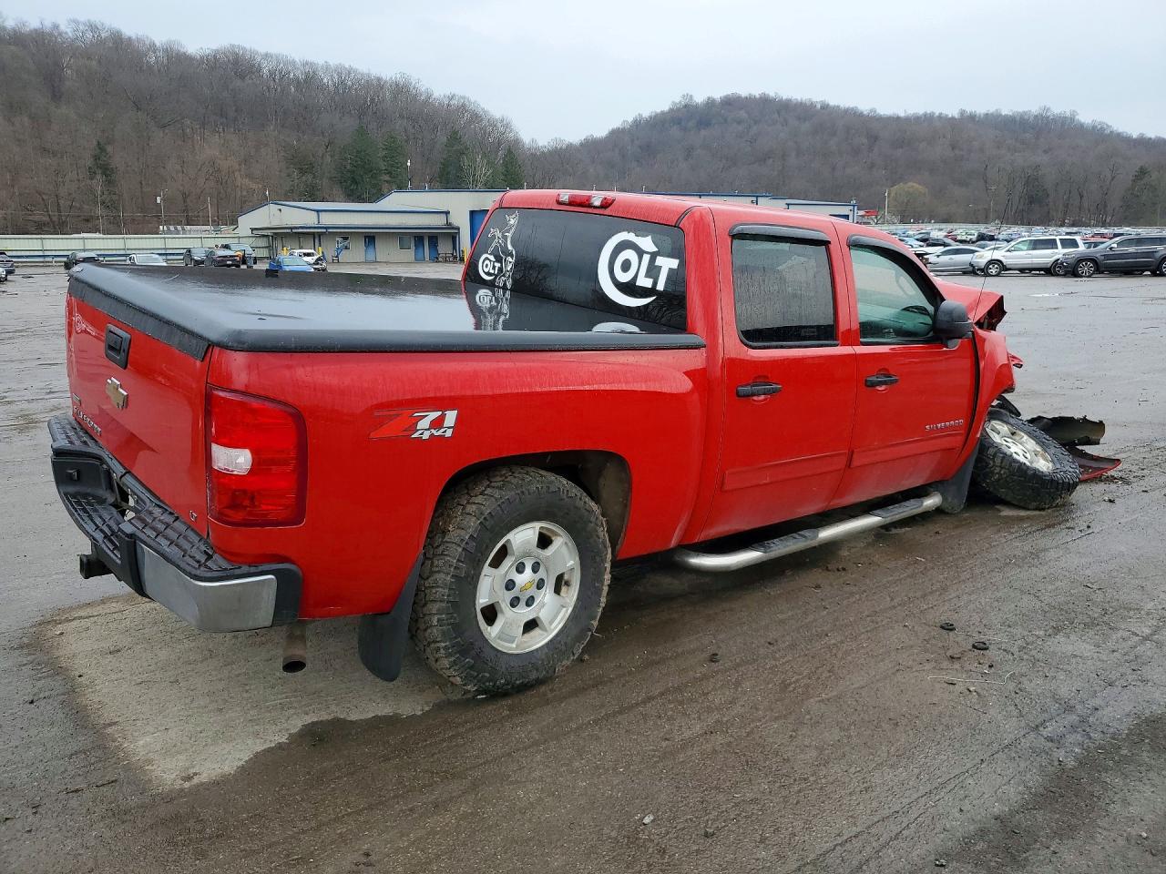 2010 CHEVROLET SILVERADO K1500 LT photo 3