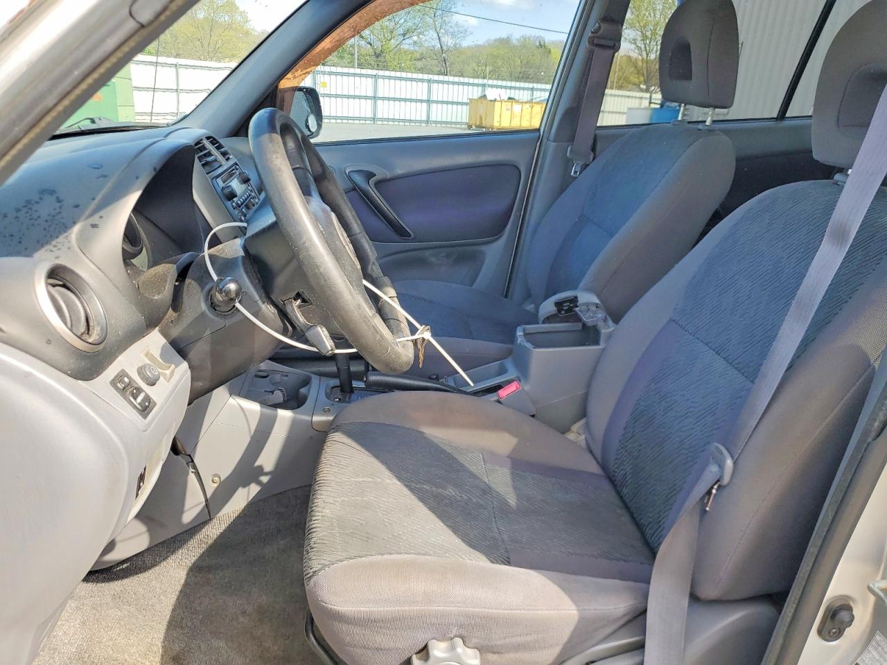 2002 TOYOTA RAV4 BASE photo 13