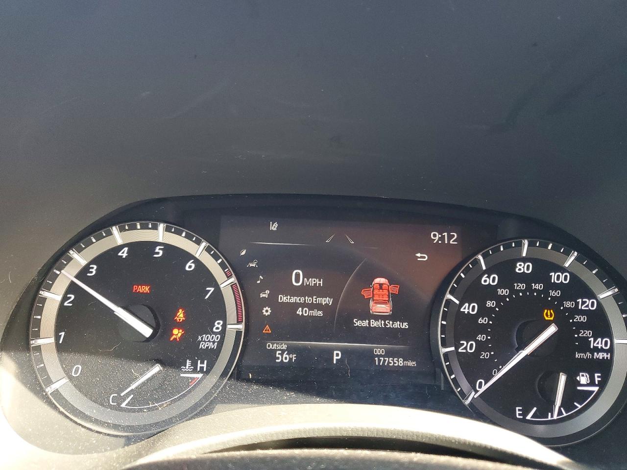 2021 TOYOTA HIGHLANDER XLE photo 9