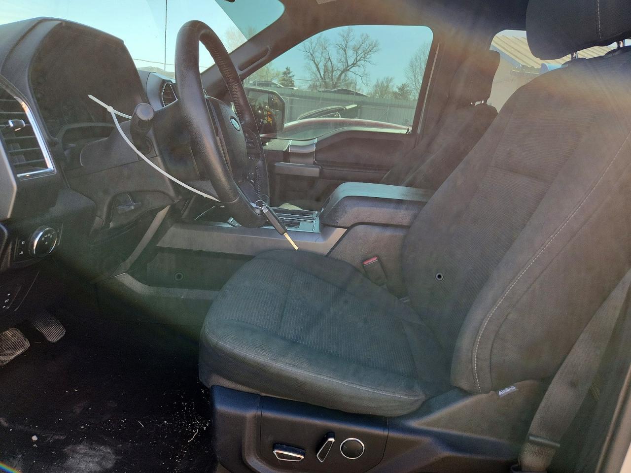 2015 FORD F150 SUPERCREW photo 13