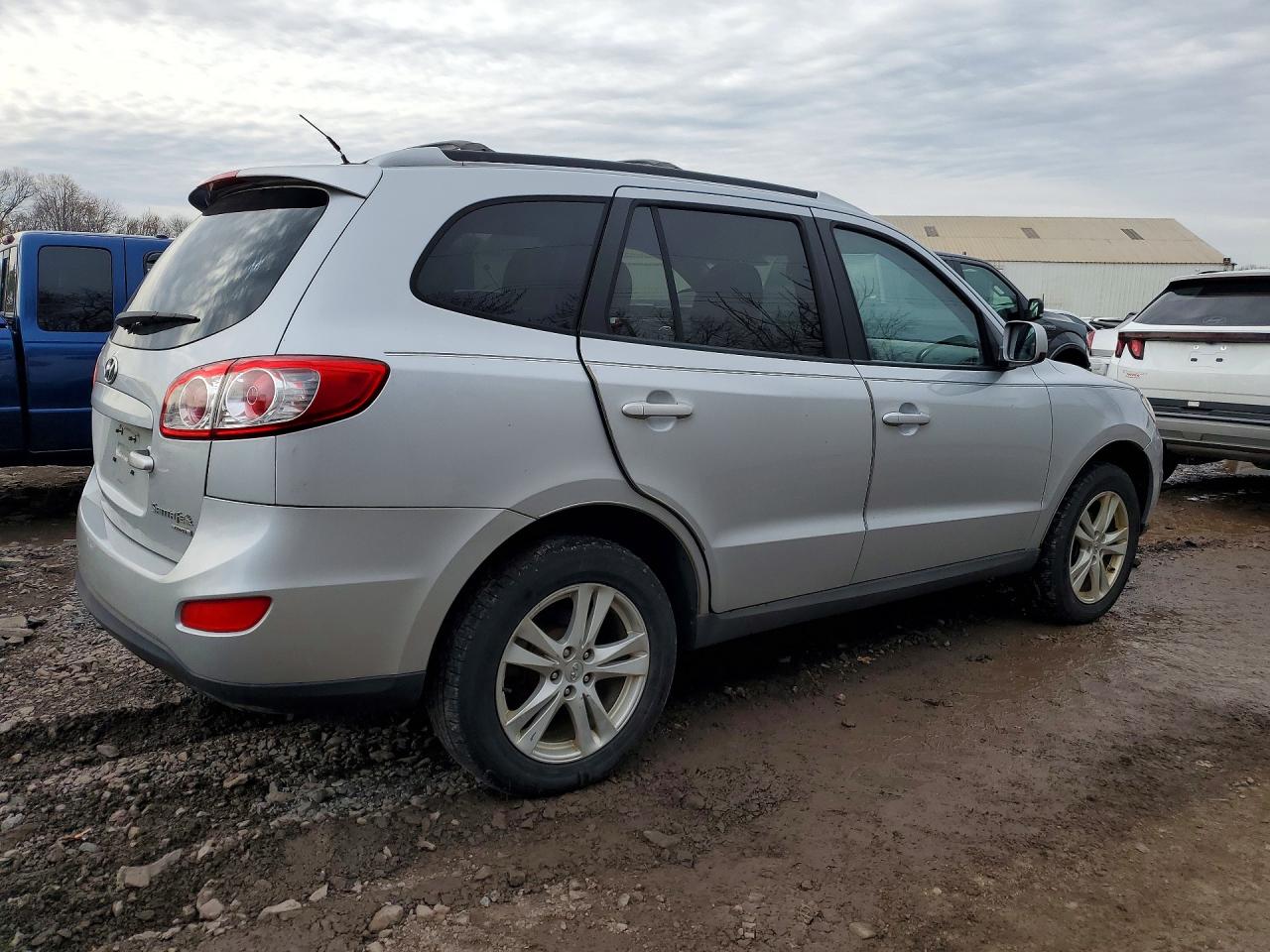 2010 HYUNDAI SANTA FE SE photo 3