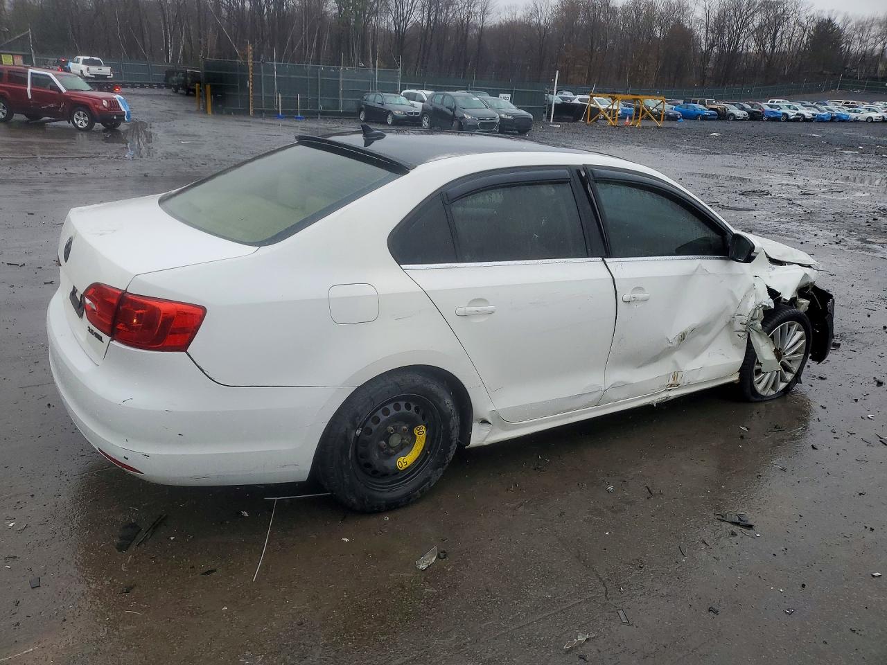 2011 VOLKSWAGEN JETTA SEL photo 3