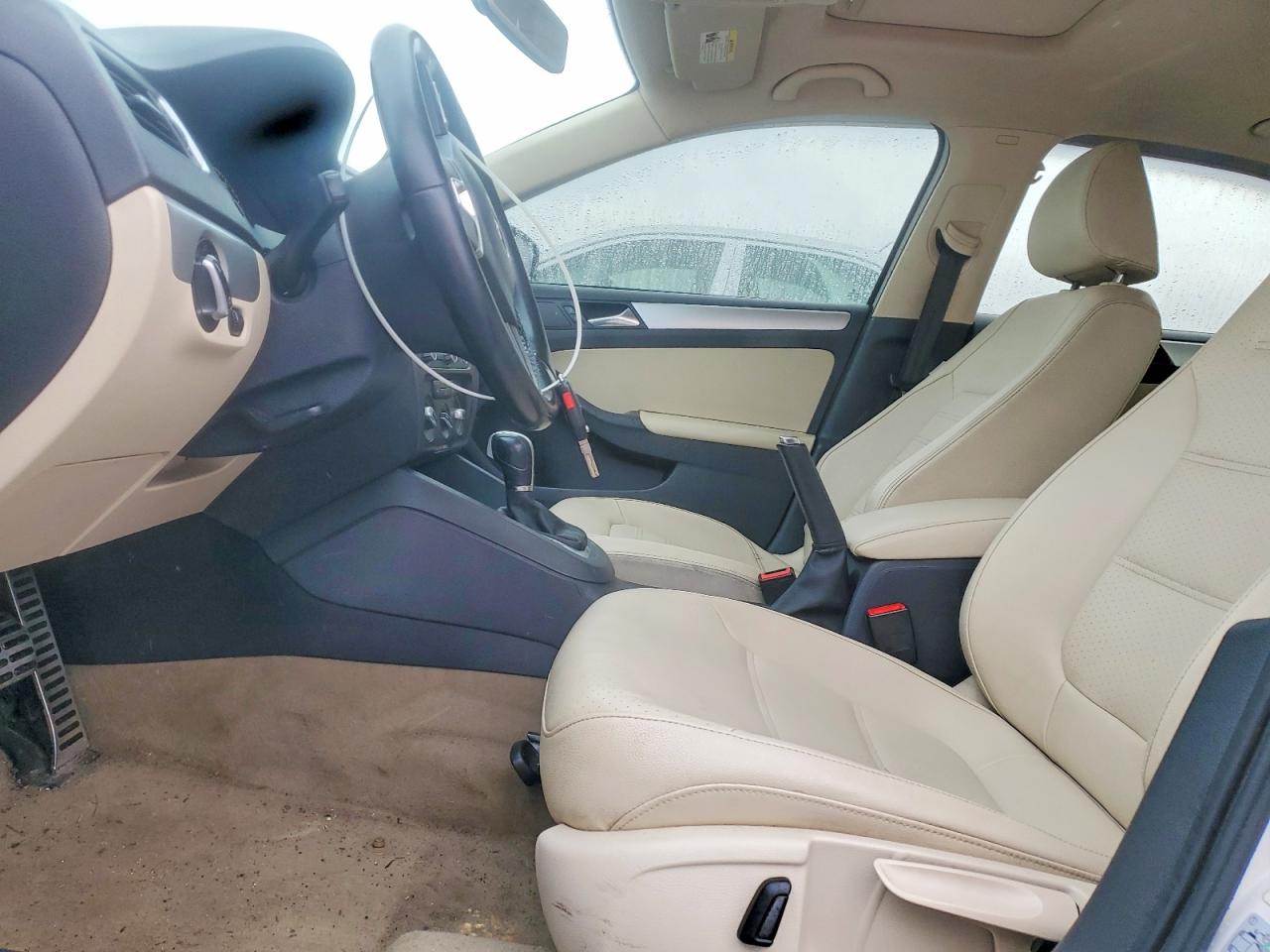 2011 VOLKSWAGEN JETTA SEL photo 7