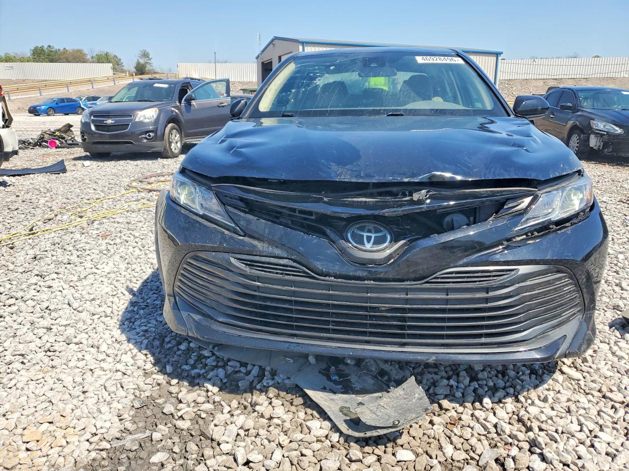 2018 TOYOTA CAMRY LE photo 9