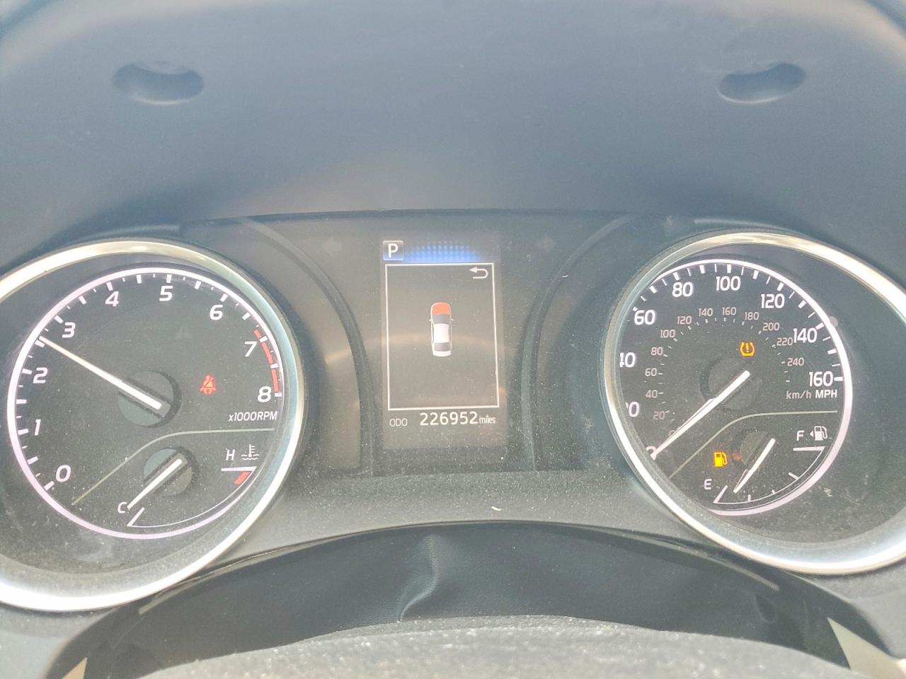 2018 TOYOTA CAMRY LE photo 17