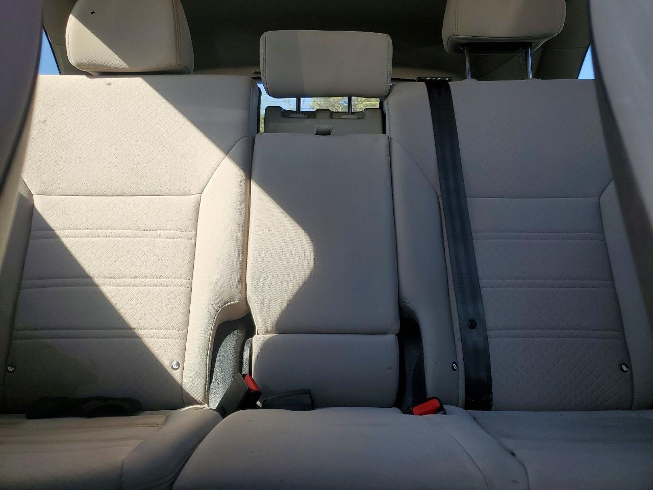 2017 KIA SORENTO LX photo 19
