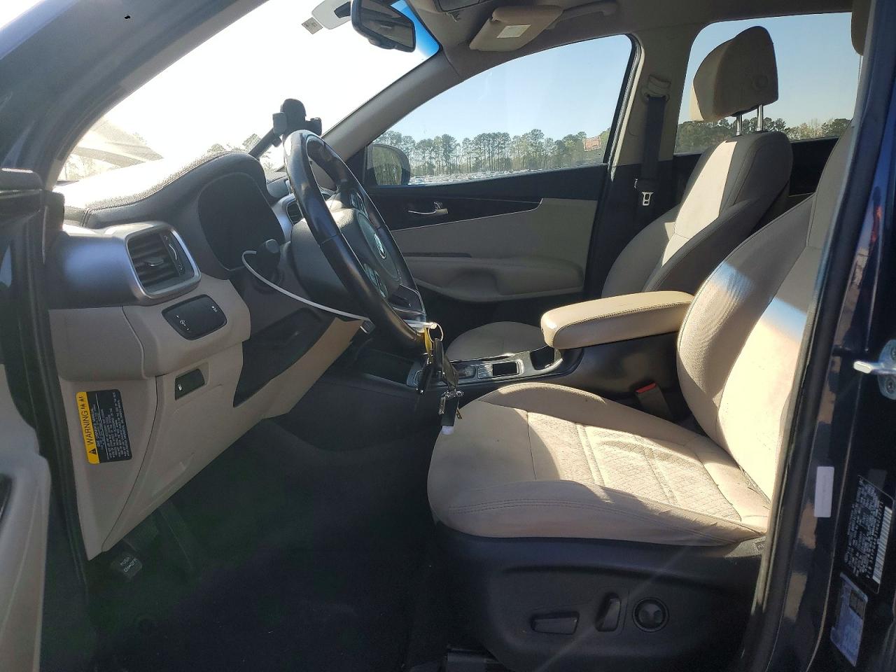 2017 KIA SORENTO LX photo 13