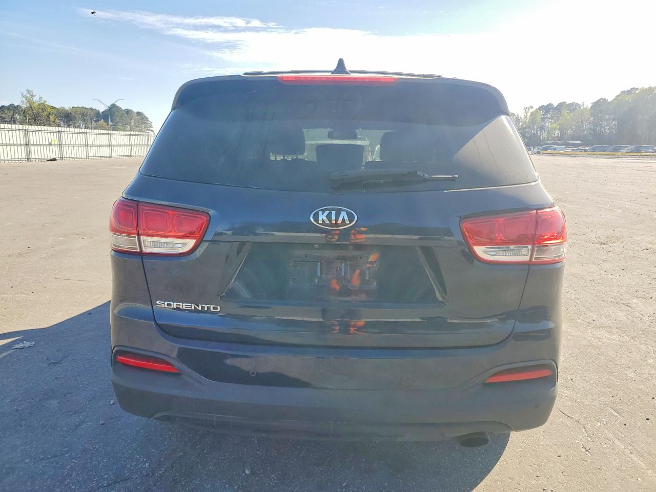 2017 KIA SORENTO LX photo 11