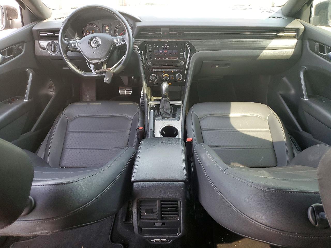 2021 VOLKSWAGEN PASSAT R-LINE photo 15