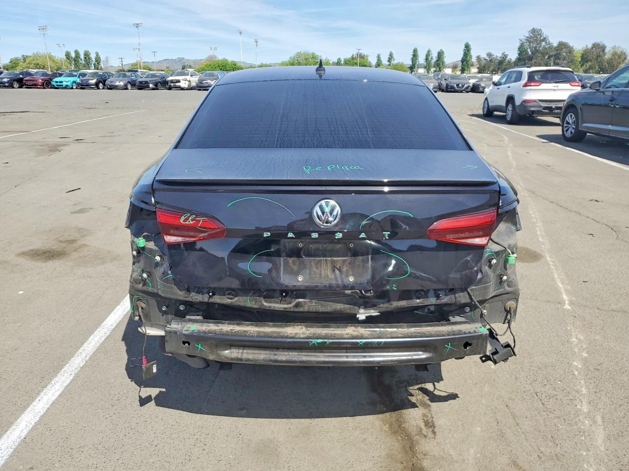 2021 VOLKSWAGEN PASSAT R-LINE photo 11