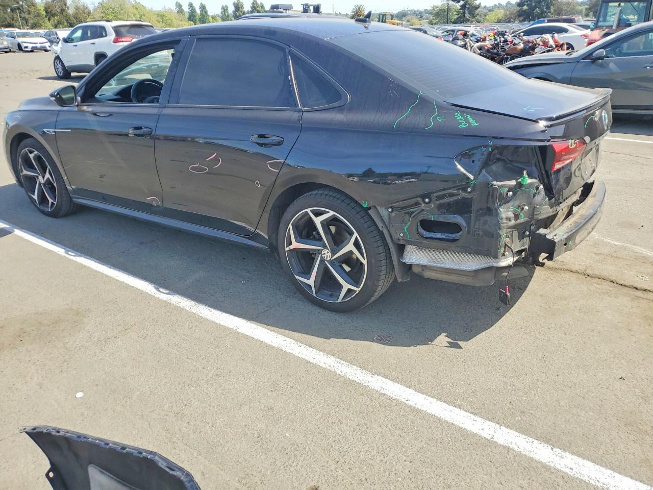 2021 VOLKSWAGEN PASSAT R-LINE photo 3