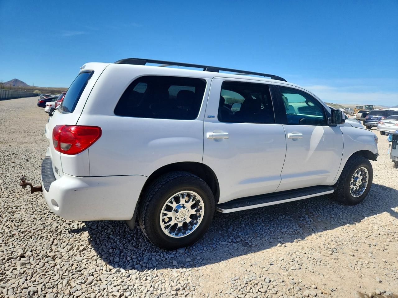 2008 TOYOTA SEQUOIA SR5 photo 5