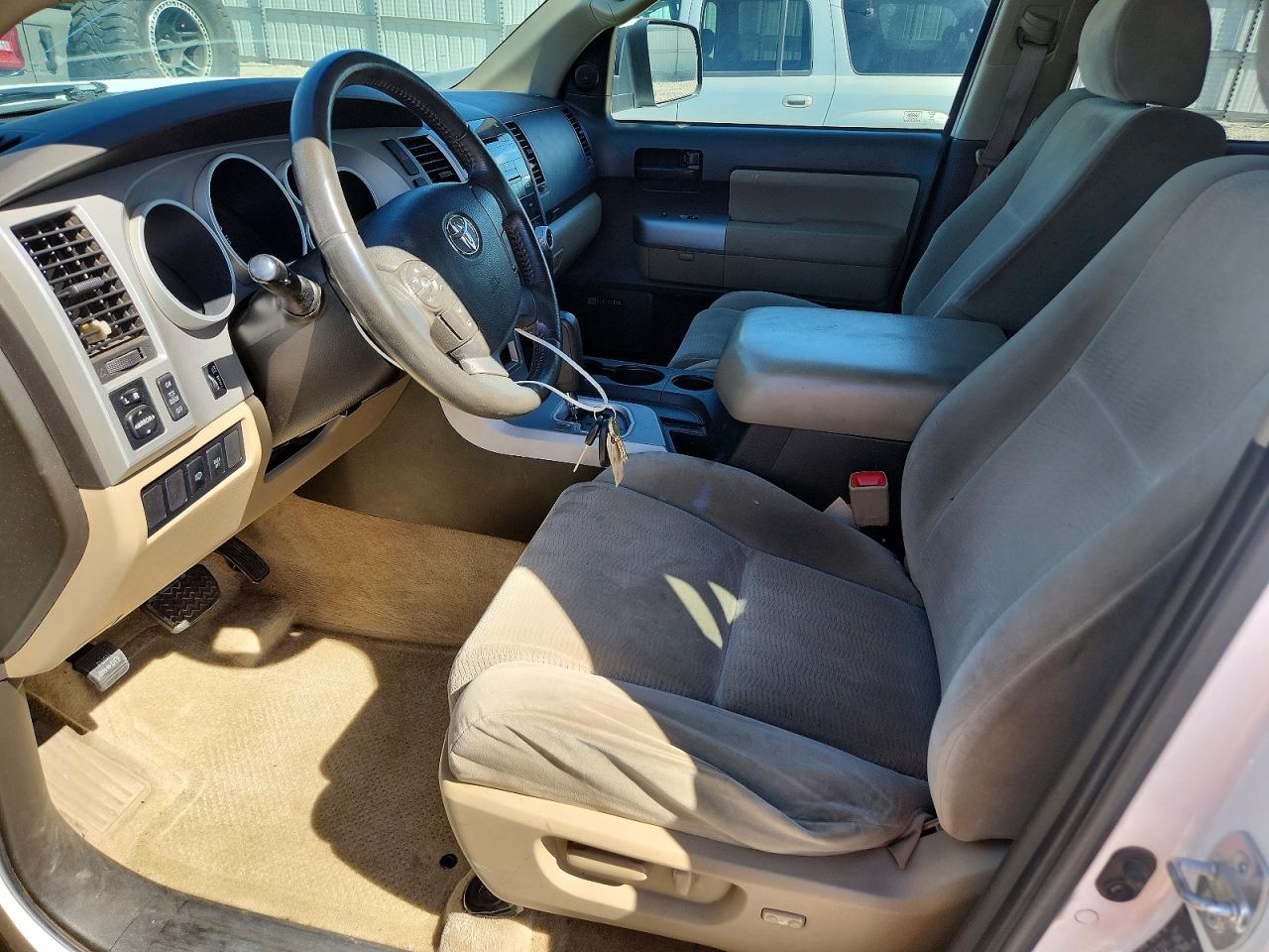 2008 TOYOTA SEQUOIA SR5 photo 13