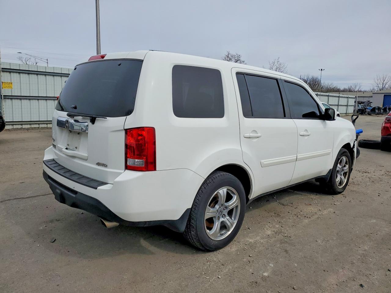 2015 HONDA PILOT EX photo 5