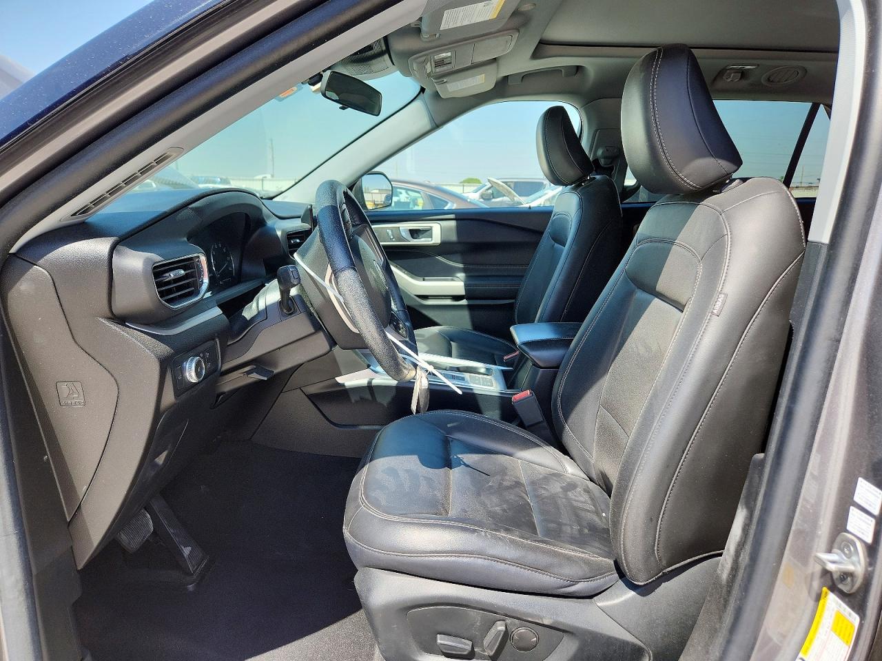 2021 FORD EXPLORER XLT photo 19