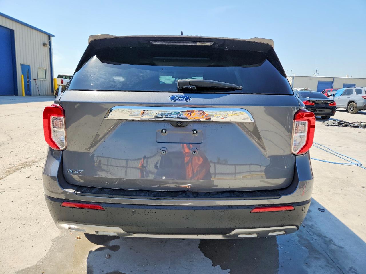 2021 FORD EXPLORER XLT photo 16