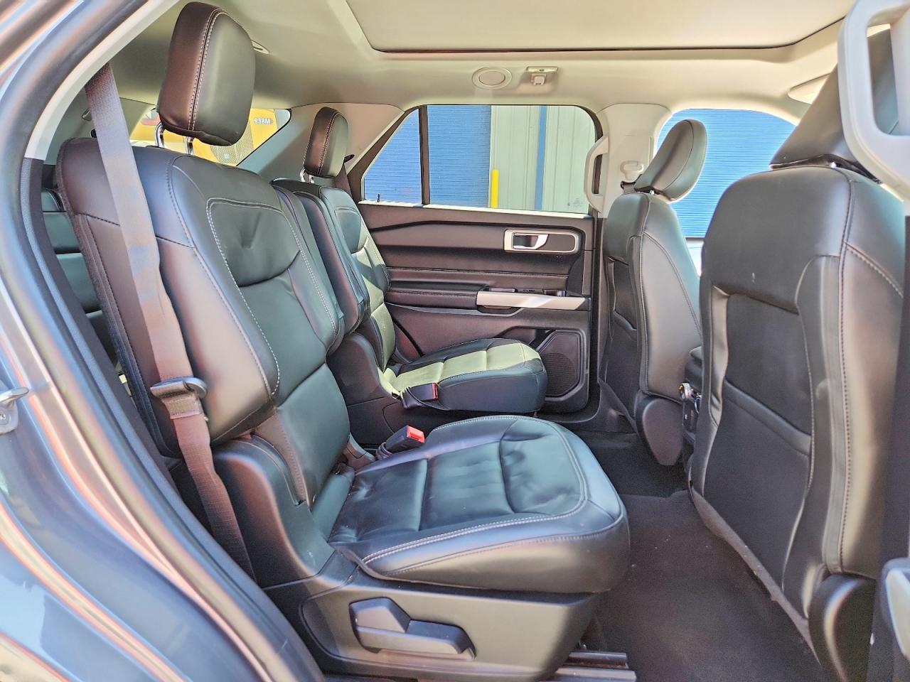 2021 FORD EXPLORER XLT photo 31